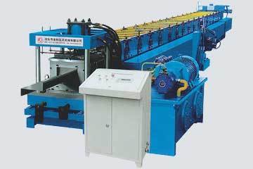 自動(dòng)Z型鋼設(shè)備首選泊頭壓瓦機(jī)廠家 智能制造與軟件開發(fā)的融合之道